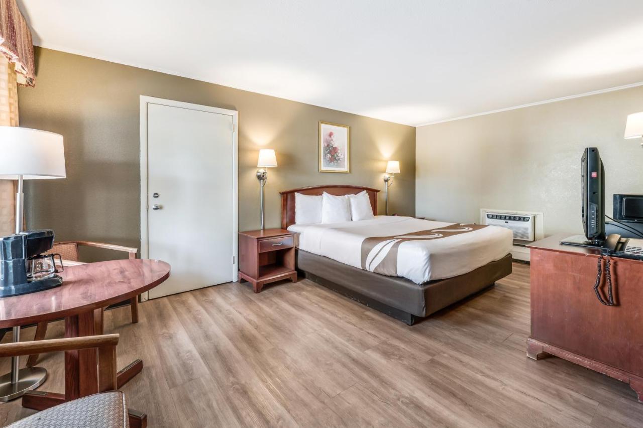 Rodeway Inn פוקיפסי מראה חיצוני תמונה